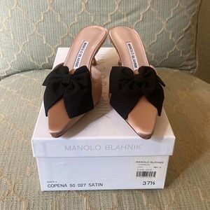 NEW with box Manolo Blahnik Copena Satin Mule with kitten heel in size 37.5